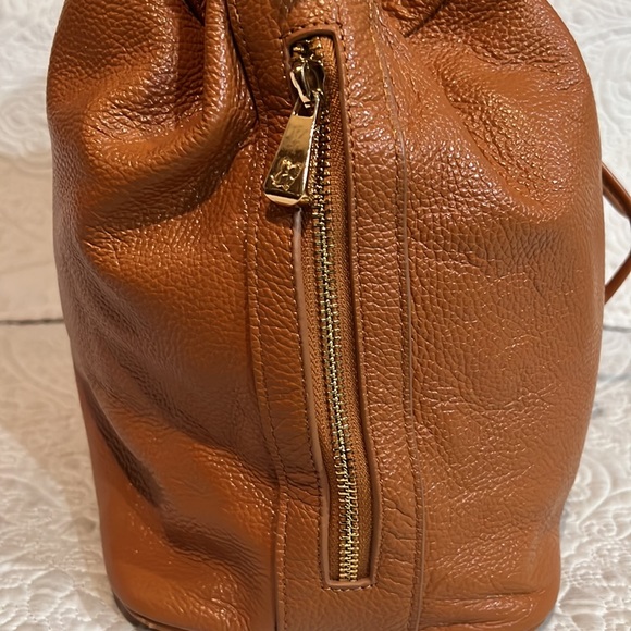 Ora Delphine bucket bag - Picture 7 of 16